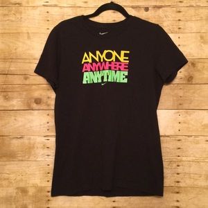 Nike Women’s Slim Fit xl graphic tee